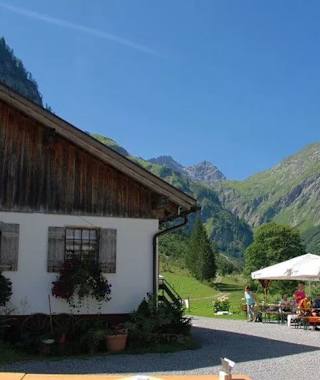 Die urige Petersbergalm