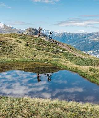 Am Pischa Grat-Trail genießt man fantastische Aussichten.