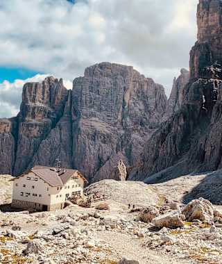 Die Pisciadù Hütte befindet sich in der nördlichen Sellagruppe.