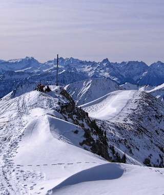 Der Gipfel des Portlahorn und der breite Grat zum Portlakopf
