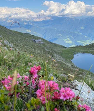 Der Radlsee mit der Radelseehütte links oben