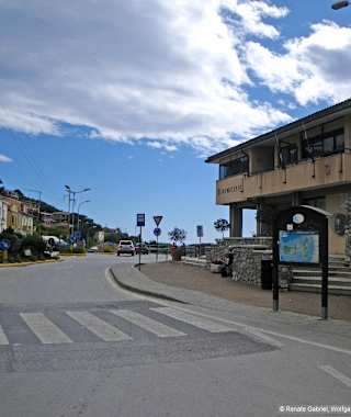 Capoliveri: Gemeindeamt am Kreisverkehr