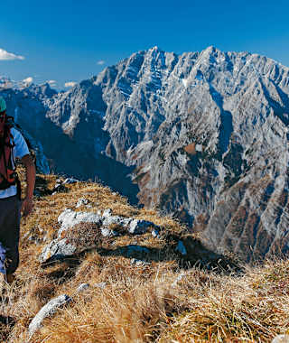 Am Gipfelgrat des Fagstein mit Blick zum majestätischen Watzmann.