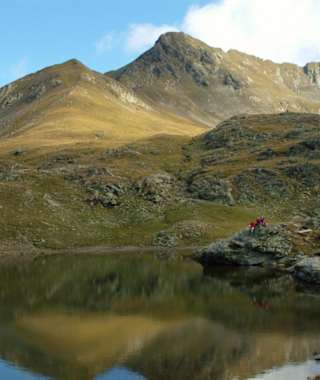 Ruhig und abgeschieden bettet sich der Wildsee in die Kreuzeckgruppe ein.