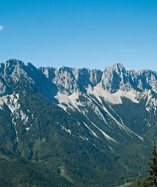 1) Der östliche Teil des rund 10 km langen Kammes der Koschuta.
