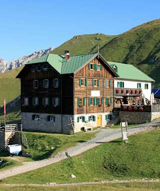 Die Schlüterhütte ist Ziel zahlreicher Wanderer.