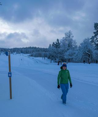 Der breite Wanderweg ist gut gewalzt