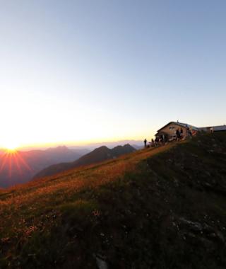 Sonnenuntergang auf der Gamskarkogelhütte