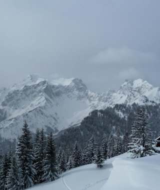 Ennstalerhütte mit Ausblick auf Kleinen und Großen Buchstein
