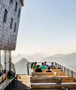 Terrasse auf dem Traunsteinhaus