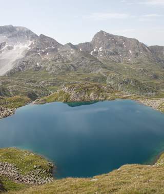 Der an der Strecke liegende Große Timmler Schwarzsee (2.514 m) zählt zu den schönsten Bergseen der Stubaier Alpen.