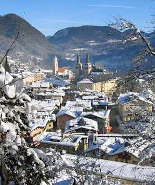 Blick vom Soleleitungsweg auf Berchtesgaden