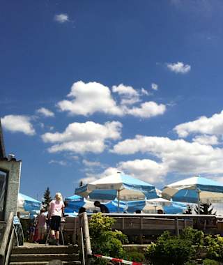 Am Berggastgaus Neureuth