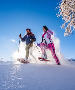 Schneeschuhwandern kann richtig viel Spaß machen.