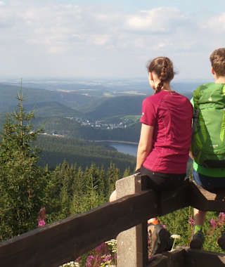 Blick vom Auersberg auf das Köhlerdorf Sosa