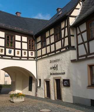 Museum Adorf mit Perlmutterausstellung
