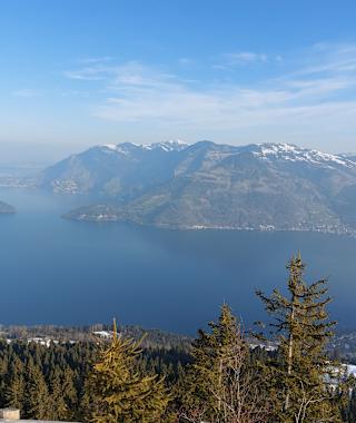 Schöne Aussicht auf den Vierwaldstätter See