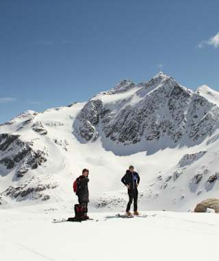 Im unteren Teil mit Feuerstein im Hintergrund