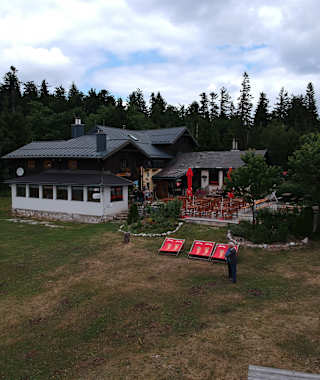 Die Wilhelm-Eichert-Hütte auf der Großen Kanzel
