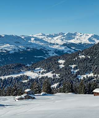 Sonnig und aussichtsreich führt die Tour ins Tal