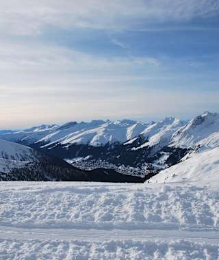 Die Winterwanderung beginnt mit großer Aussicht