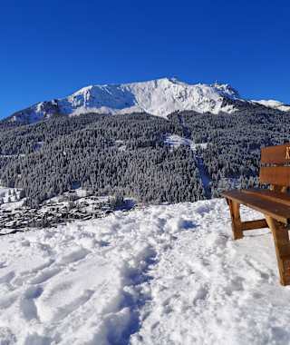 Rastplatz auf der Winterwanderung