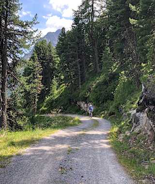 Auf dem Weg zur Stabele Alm, auch mit dem Bike gut machbar
