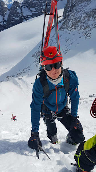 Chris Miller auf Skitour am Torstein im Dachsteingebirge