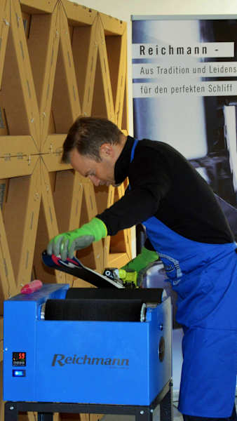 Skiservice: Wachsrolle