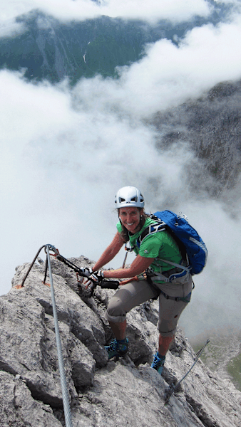 Sonngrit Böhme beim Klettersteiggehen