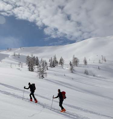 Skitourengeher am Weg aufs Kreuzeck