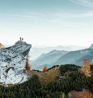 Wandern im Nationalpark Gesäuse besticht durch steile Felsen und wilde Wasser, hier am Sulzkarhund.