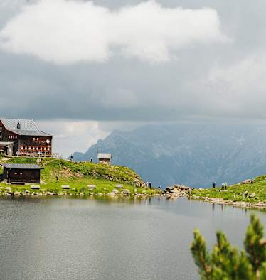 Das Wildseeloderhaus am Wildseelodersee in den Kitzbüheler Alpen