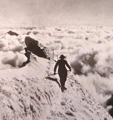 Kleinglockner über dem Wolkenmeer
