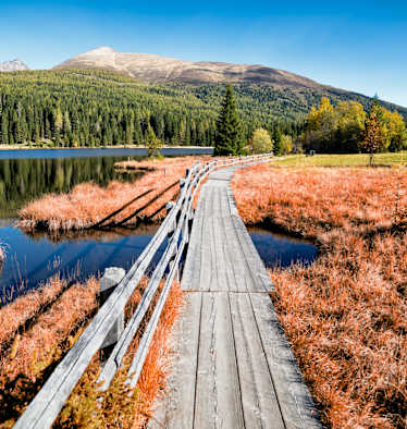 Der Prebersee mit Preber und dem Moorlehrpfad