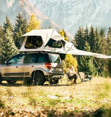 Aufklappen und wohlfühlen: Das Quechua Dachzelt MH500 verwandelt sich in unter fünf Minuten in dein komfortables Outdoor-Zuhause.