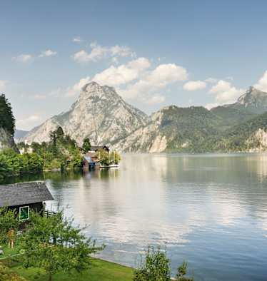 Der Berg und das Wasser: Selbst Leute, die den Traunstein und den Traunsee in Oberösterreich jeden Tag vor Augen haben, sagen, dass sie sich an diesem Blick nicht sattsehen können.