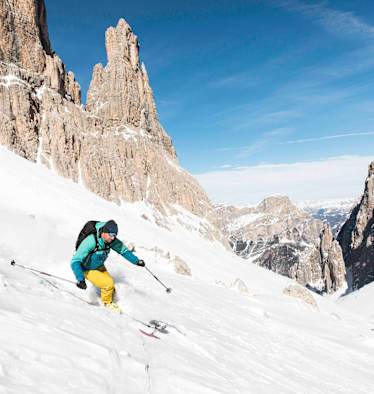 Abfahrt durch das Mittagestal in den Dolomiten