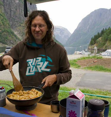 Werner Moser und sein Campingkocher