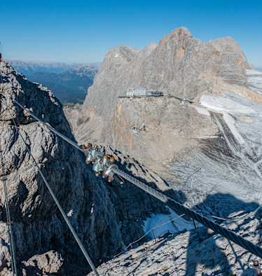 Nepalbrücke im Klettersteig auf den Koppenkarstein