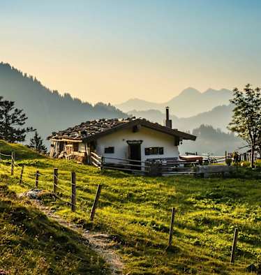 Urig und sehr gemütlich - die Almen im Chiemgau.