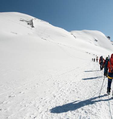 Bergsteiger am Weg zum Gipfel des Breithorns