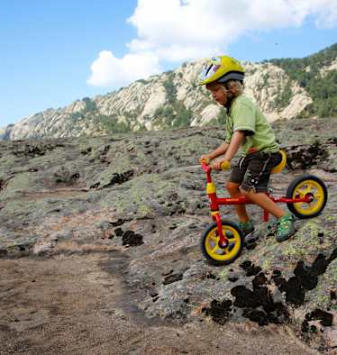 Mountainbiken mit Kindern: Kind am Laufrad
