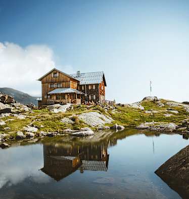 Cover-Shot: Die Bremer Hütte im Stubai