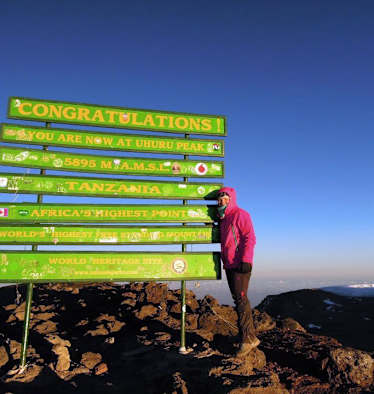 Dünne Luft: Am 5.895 Meter hohen Uhuru-Peak, dem Gipfel des Kilimanjaro