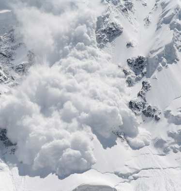 Lawinenabgang im Gebirge