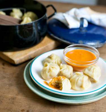 Rezept: Nepalesische Momos mit Tomatensauce