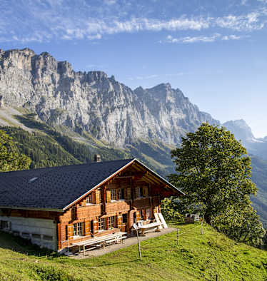 Die Birchlaui mit Blick auf die Gadmer Dolomiten