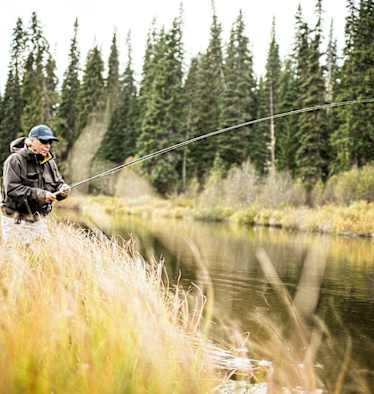 Peter Schröcksnadel beim Fliegenfischen
