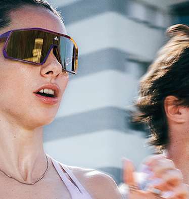 Die KENTRO SP0123 (67L) von adidas Sport Eyewear